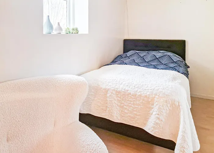 1 Bedroom Cozy In 约灵