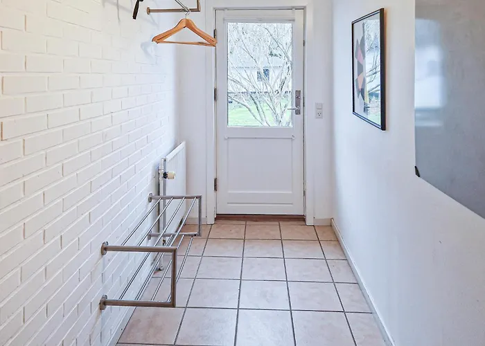 公寓 1 Bedroom Cozy In 约灵